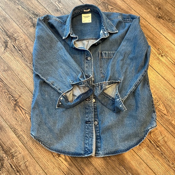 Abercrombie & Fitch Tops - Abercrombie & Fitch Oversized Blue Denim Button Down Shirt Jacket Large